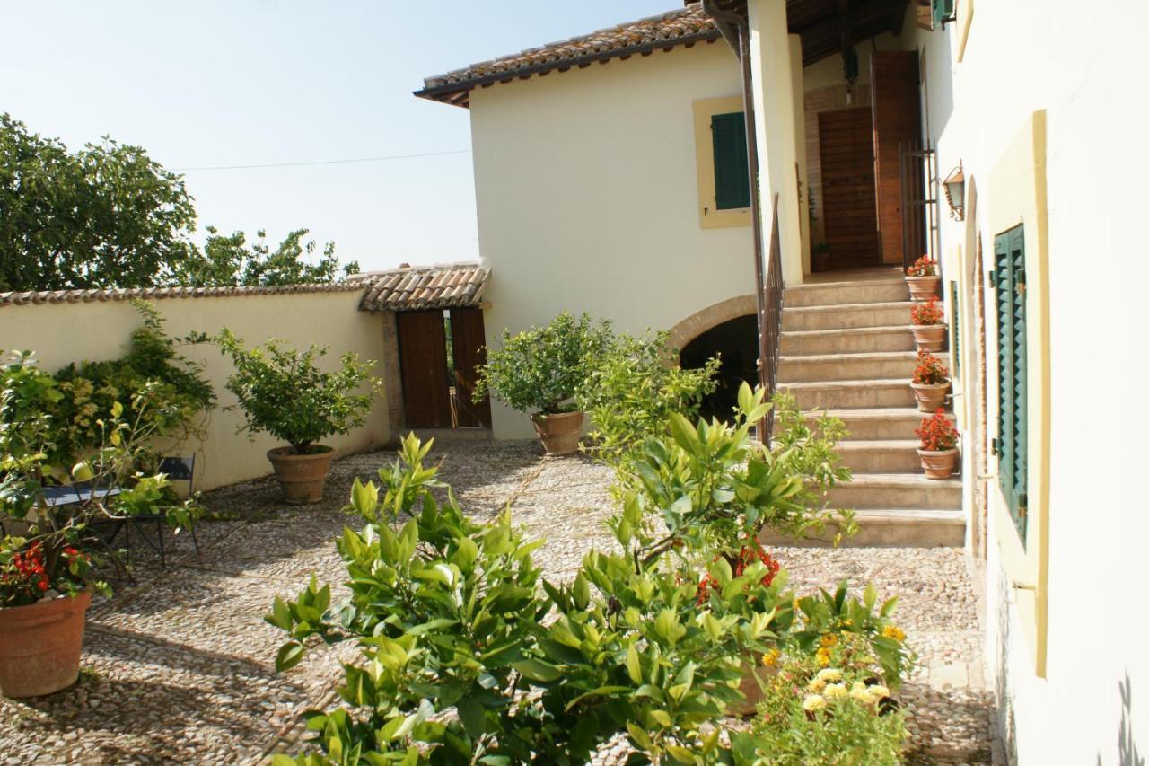 Hostal La Palombaia Spoleto Exterior foto